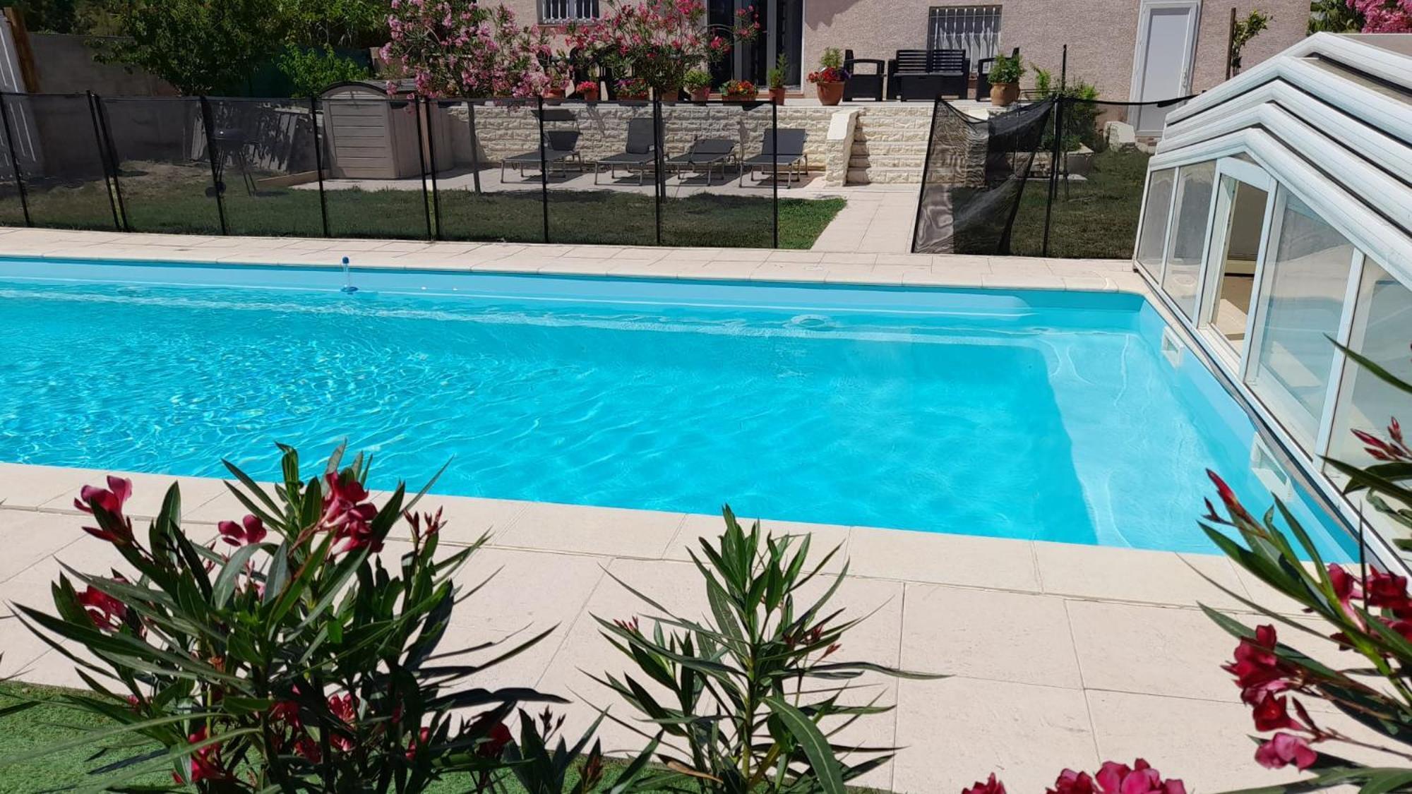 Villa Avec Plage A Pied Et Grande Piscine Sainte-Marie-la-Mer Luaran gambar